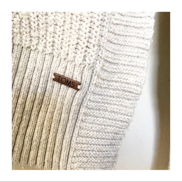 Toms Cream Knit Sweater with Gold Threading Accents Sparkle in Winter Cold - Picture 9 of 10